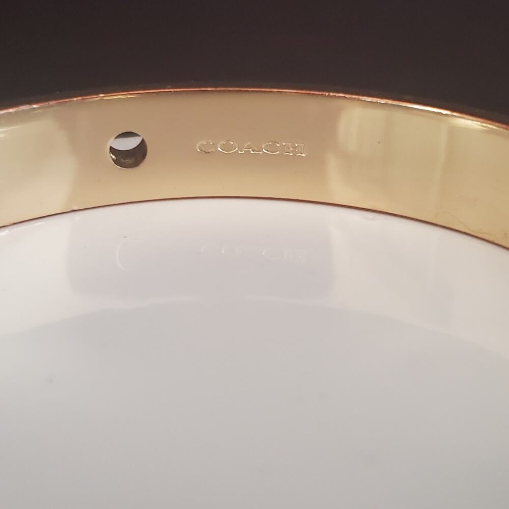Coach Bangle Bracelet Peach Enamel Gold Tone Studded Grommet Logo Interior - Picture 2 of 6
